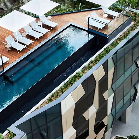 Crystalbrook Vincent Hotel Brisbane Eksteriør billede The hotel's rooftop pool